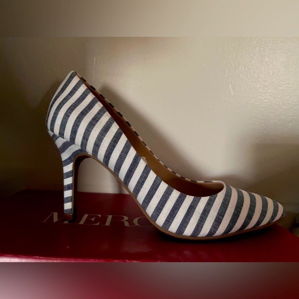 Women’s Merona Size 6